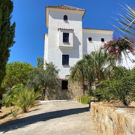 Castle Tower Apartment In Rural Holiday Park 'Bernard' トロクス エクステリア 写真