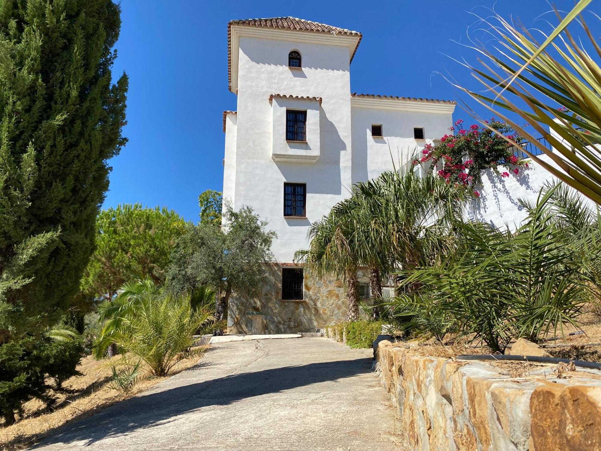 Castle Tower Apartment In Rural Holiday Park 'Bernard' トロクス エクステリア 写真